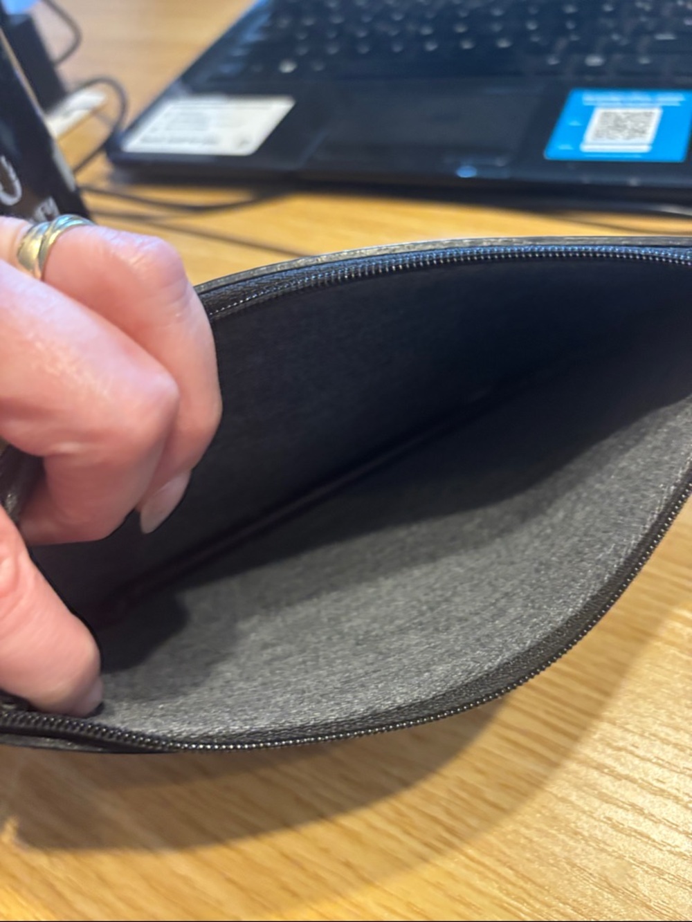 MCM Black Logo-Print Leather Wristlet - Picture 6 of 14